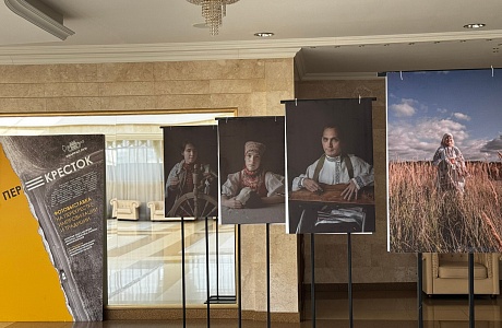 В Пензенском областном драматическом театре открылась фотовыставка «Перекресток»